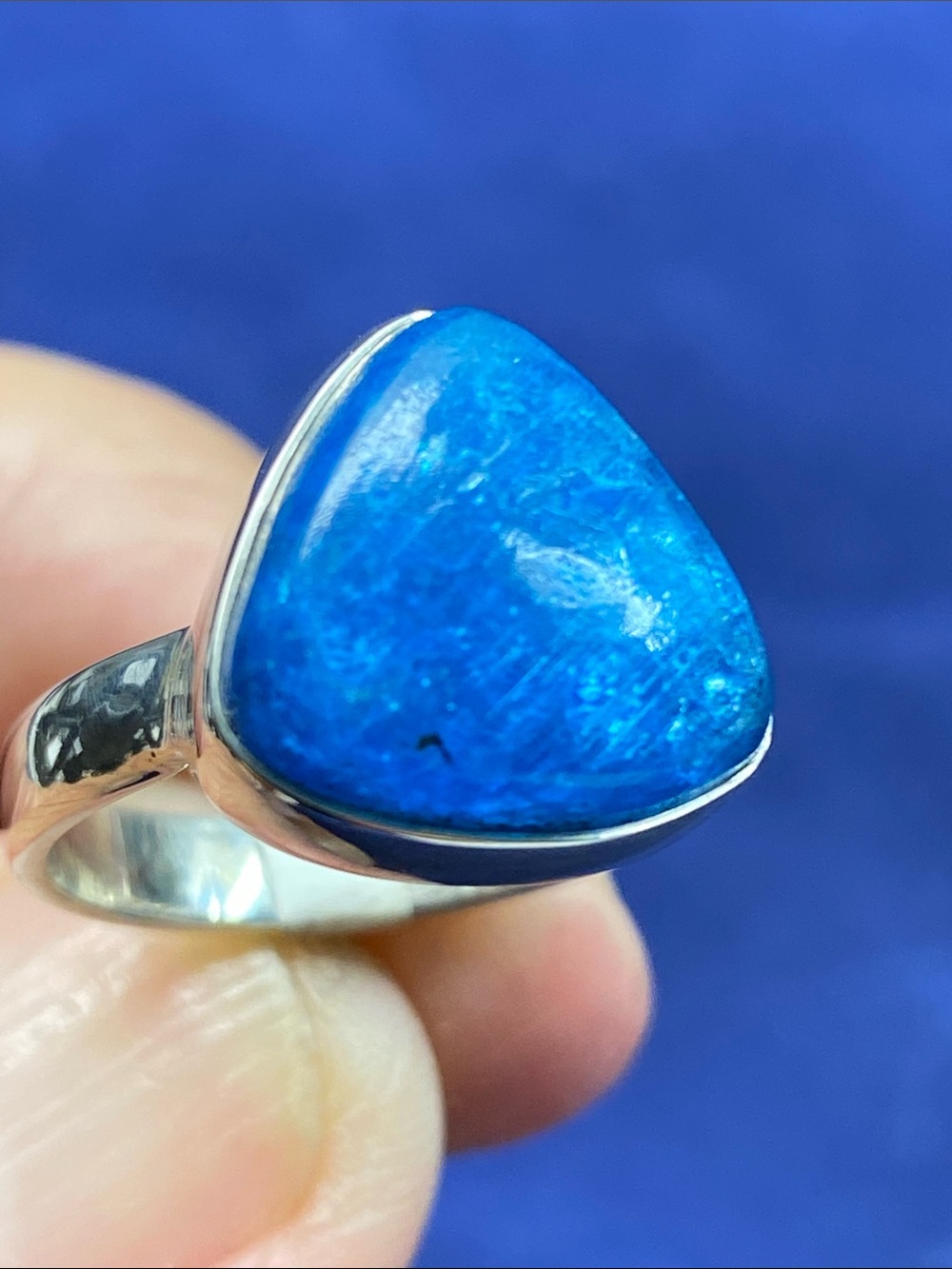 Neon Blue Apatite Sterling Silver Triangle Ring Size6